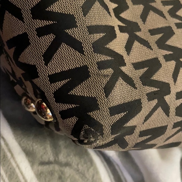 Michael Kors purse - Picture 4 of 8